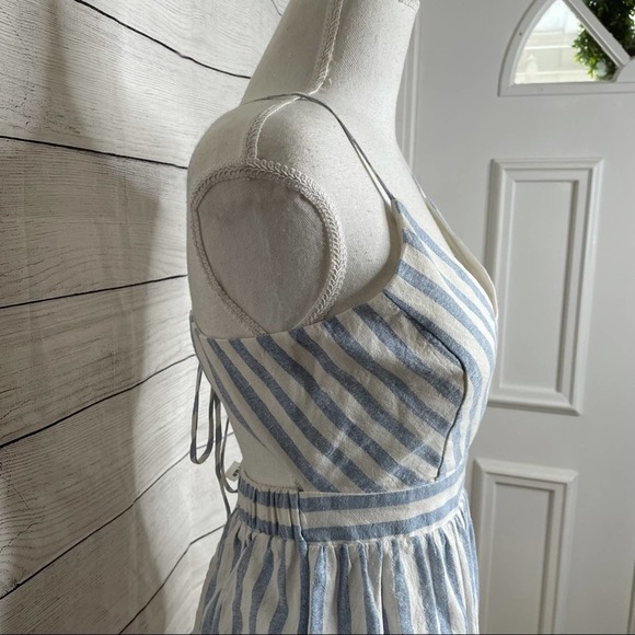 NEW! LF e-lady | Chambray Blue & White Stripe Strappy Open Back Romper 8 - Picture 4 of 12